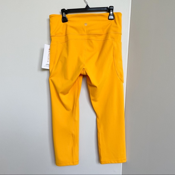 NWT Athleta Ultimate Stash II Capri Calf Length w Pockets “Golden Spark” Yellow - Picture 12 of 15